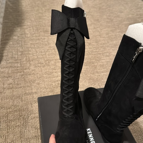 Girls black knee-high boots with bows - Picture 3 of 3